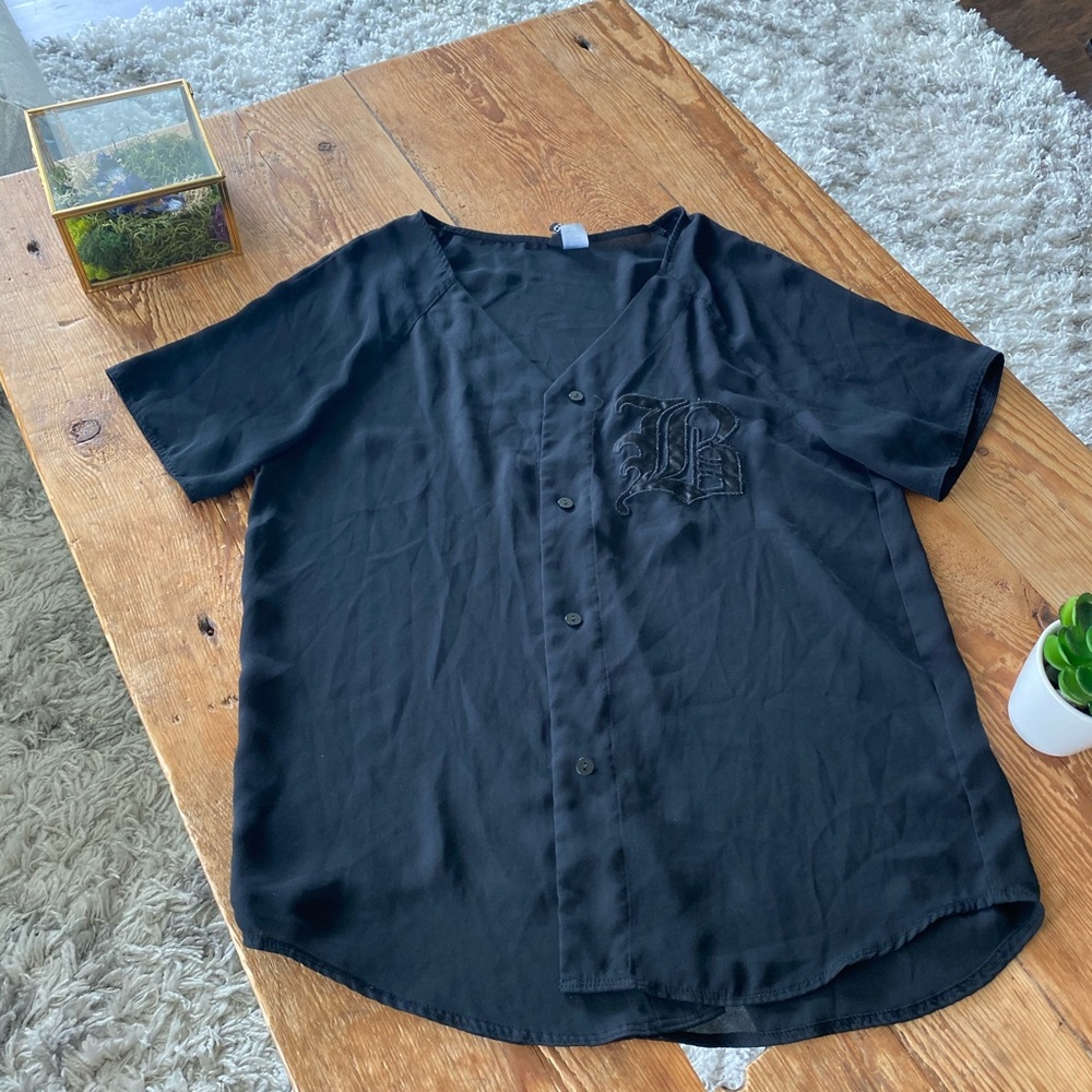 Short sleeve shirt